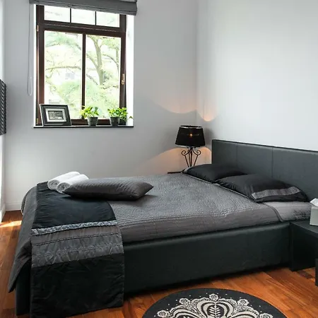 Black&white Apartment *
