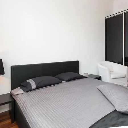 Apartment Black&white
